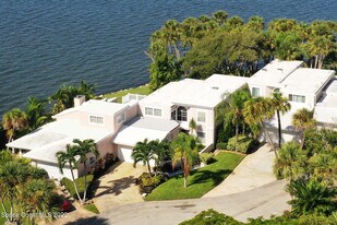 412 La Costa St in Melbourne Beach, FL - Building Photo