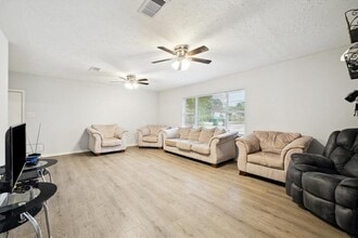 9243 Bean St in Houston, TX - Building Photo - Building Photo