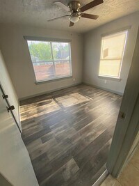 4617 Market St photo'