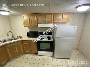 1224 Lloyd St N in Aberdeen, SD - Building Photo - Building Photo