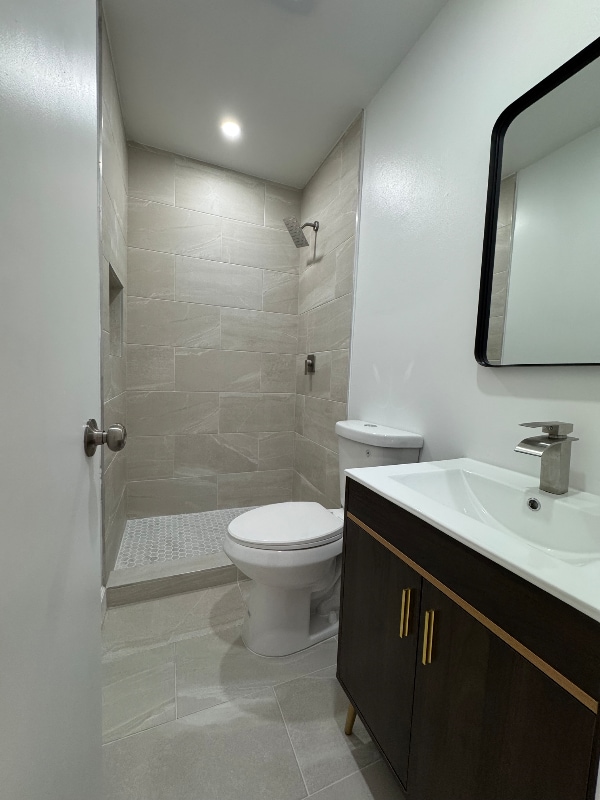 626 W 17th St, Unit 626 W 17th St in Hialeah, FL - Foto de edificio - Building Photo