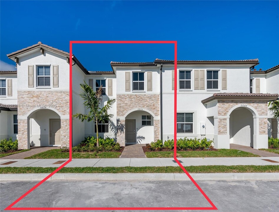 2890 SE 26th Ter in Homestead, FL - Building Photo