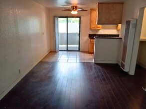 1080 Temple Ave, Unit 102 in Long Beach, CA - Foto de edificio - Building Photo