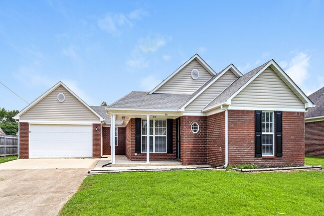 property at 122 Royal Oaks Dr