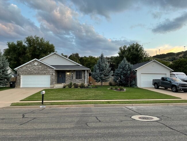 property at 1957 Cedar Bench Dr