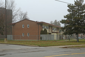 82-84 Wilson Ave in Kitchener, ON - Building Photo - Building Photo