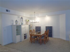 515 Laguna Royale Blvd in Naples, FL - Foto de edificio - Building Photo