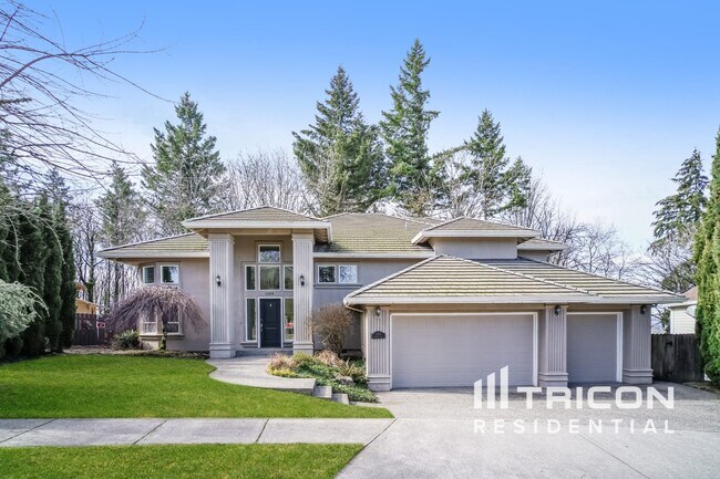 property at 11376 SE Highland Loop