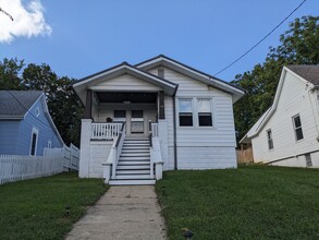 28 Woodrow Ave in Asheville, NC - Foto de edificio - Building Photo