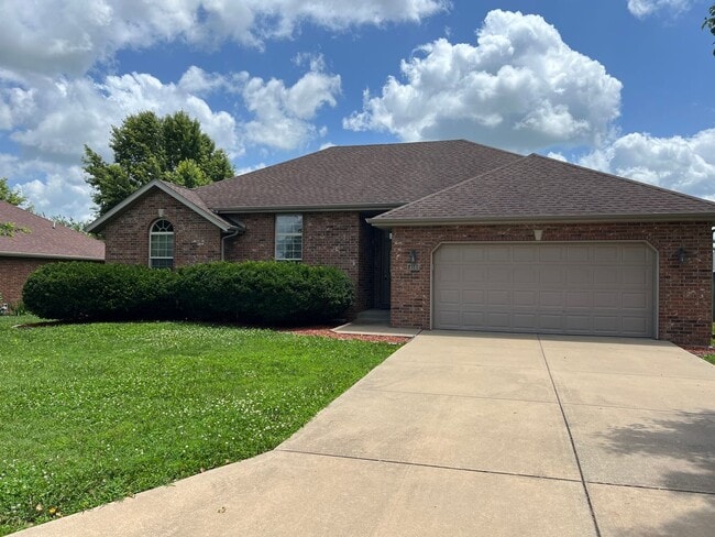 property at 414 S Sarah Ave