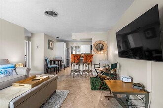 722 Granada St in Fort Pierce, FL - Building Photo - Building Photo