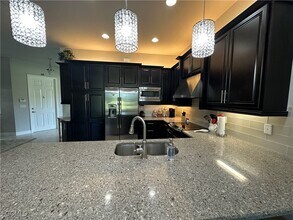 11916 Five Waters Cir in Ft. Myers, FL - Building Photo - Building Photo