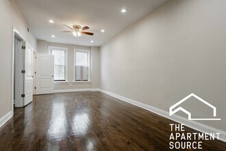 2031 W Moffat St in Chicago, IL - Building Photo - Building Photo