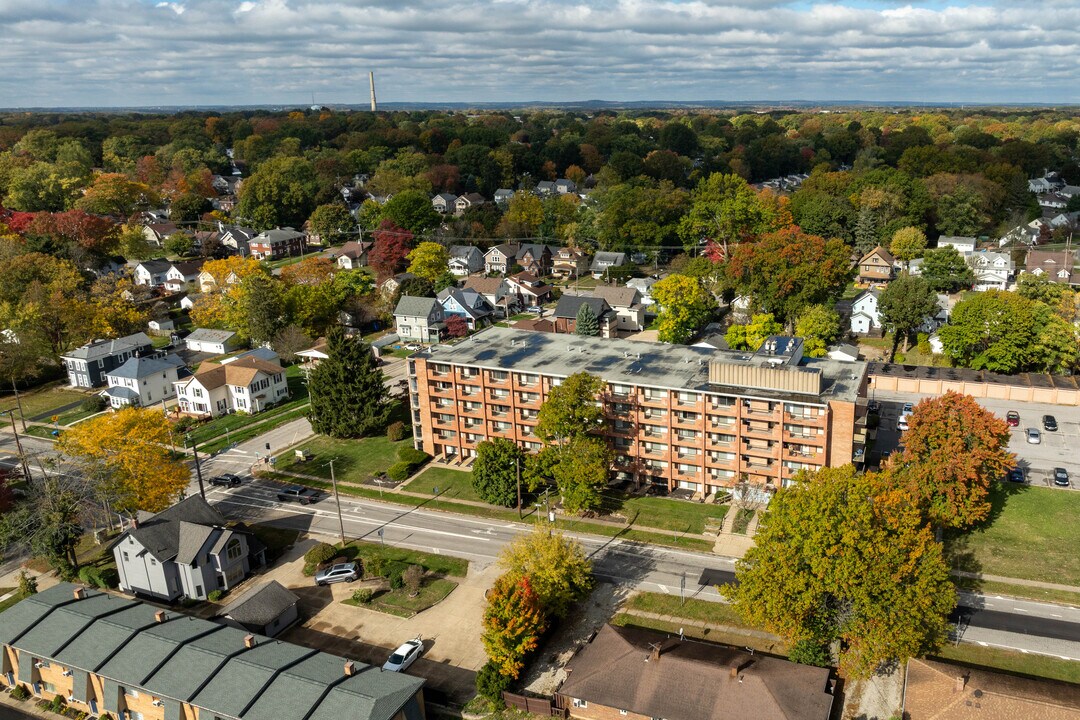 The Apartments on Second Street in Cuyahoga Falls, OH - Foto de edificio