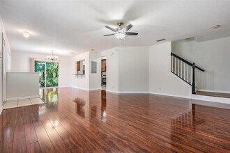 9624 Charlesberg Dr in Tampa, FL - Building Photo - Building Photo