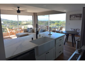 240 Makee Rd in Honolulu, HI - Building Photo - Building Photo