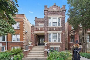 2103 Highland Ave in Berwyn, IL - Building Photo