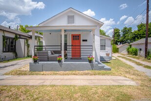 311 Alamosa Ave in San Antonio, TX - Building Photo