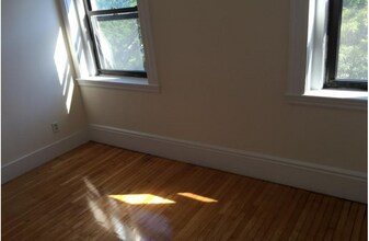 585 Beacon St, Unit 8 in Boston, MA - Foto de edificio - Building Photo