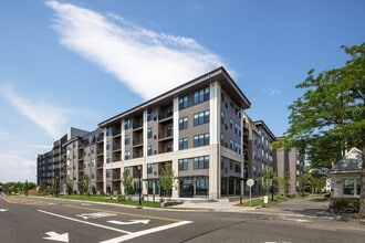 Oliver on the Hudson in Jersey City, NJ - Building Photo - Building Photo