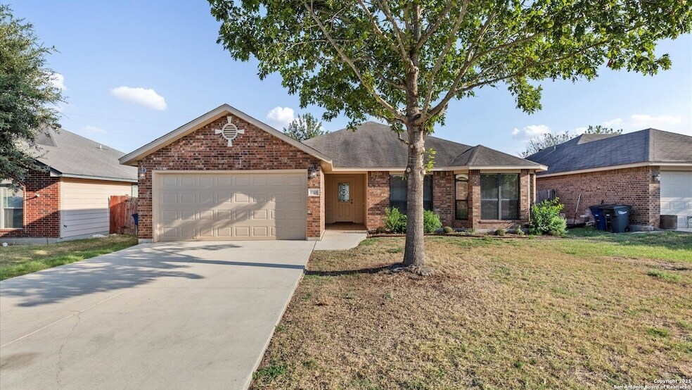 1123 Blazewood Dr in New Braunfels, TX - Building Photo