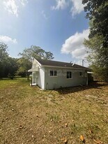 834 Oberry Hoover Rd in Orlando, FL - Building Photo