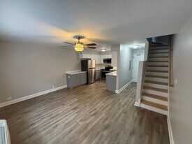 744 W Gordon Terrace in Chicago, IL - Building Photo