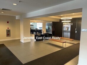 15 North Beacon St, Unit 703 in Boston, MA - Building Photo - Building Photo