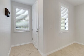 15126 Palmer Lake Cir in Naples, FL - Building Photo - Building Photo