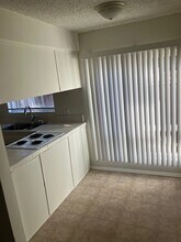 23802 Audrey Ave, Unit B in Torrance, CA - Building Photo - Building Photo