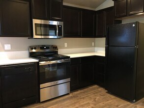 608 N Trinity Way in Sisters, OR - Building Photo - Building Photo