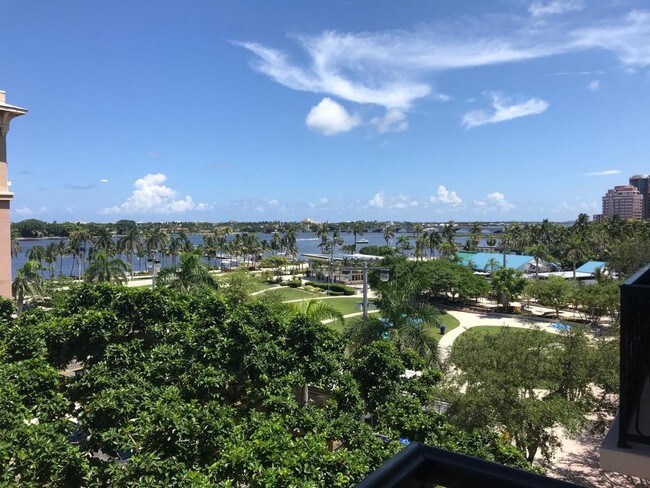 101 N Clematis St-Unit -406 in West Palm Beach, FL - Building Photo - Building Photo