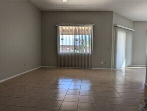 10278 N Mineral Spring Ln in Tucson, AZ - Foto de edificio - Building Photo