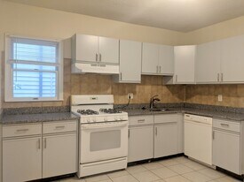 83 Yorktown St, Unit 1 in Somerville, MA - Building Photo