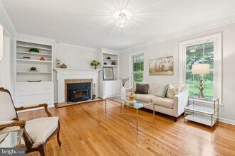 13204 Lantern Hollow Dr in North Potomac, MD - Building Photo - Building Photo