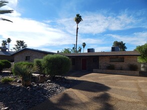 3008 Burton Ave in Las Vegas, NV - Building Photo - Building Photo