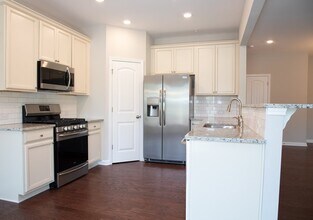 1210 Foxcroft Ln, Unit 1210 in Cumming, GA - Foto de edificio - Building Photo