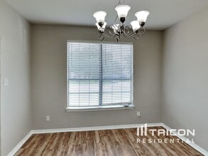 963 Oak Lynn Dr in Willis, TX - Building Photo - Building Photo