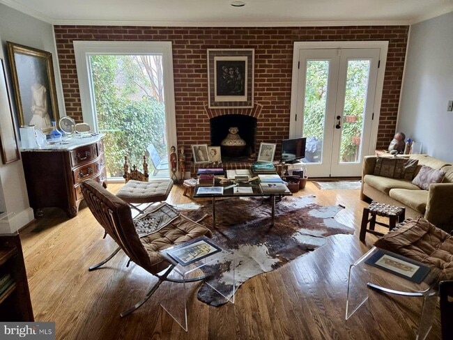 property at 4416 Lingan Rd NW