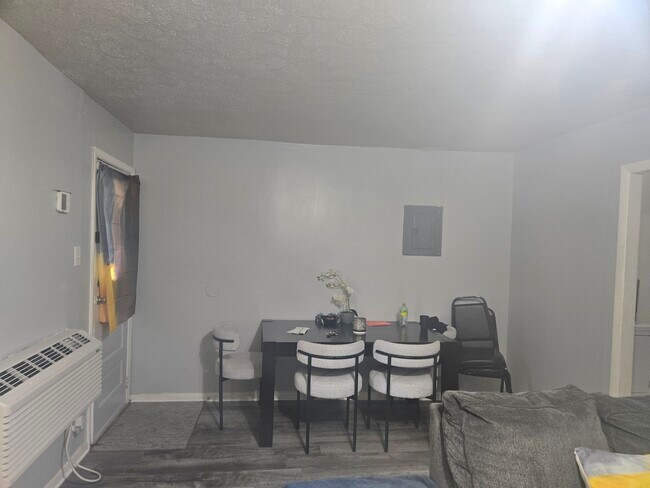 3931 Flynn St in Dayton, OH - Building Photo - Building Photo