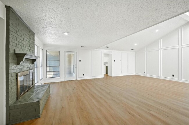 4022 St Christopher Ln in Dallas, TX - Building Photo - Building Photo