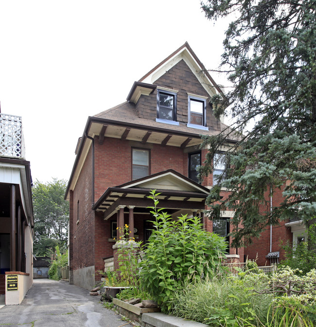 45 Beaty Ave in Toronto, ON - Building Photo - Primary Photo