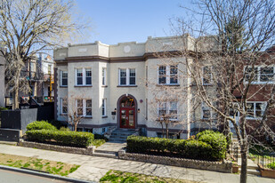 1929 1st St NW in Washington, DC - Foto de edificio - Building Photo