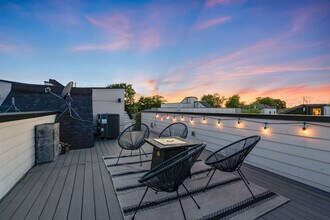 1007 12th Ave N in Nashville, TN - Building Photo - Building Photo