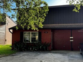 1364 Fairway Dr in Lakeland, FL - Building Photo
