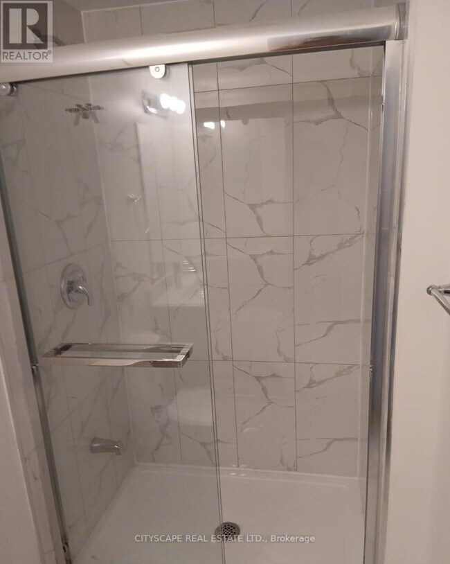 1325 Beauty Bush Ct in Mississauga, ON - Building Photo - Building Photo