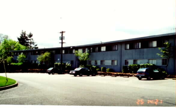 Thunderbird Apartments in Lakewood, WA - Building Photo