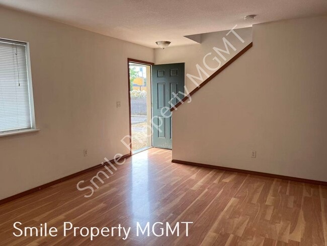8421 SE Insley St in Portland, OR - Building Photo - Building Photo