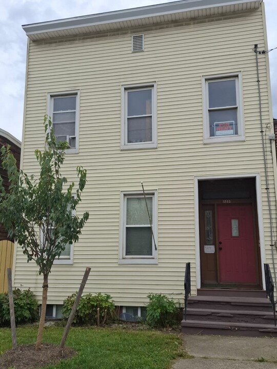 1243 Broadway in Menands, NY - Building Photo