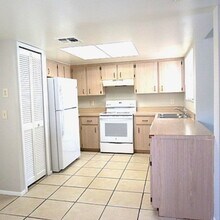 4 Bedroom 2.5 Bath Home in Metro West Area! in Orlando, FL - Building Photo - Building Photo